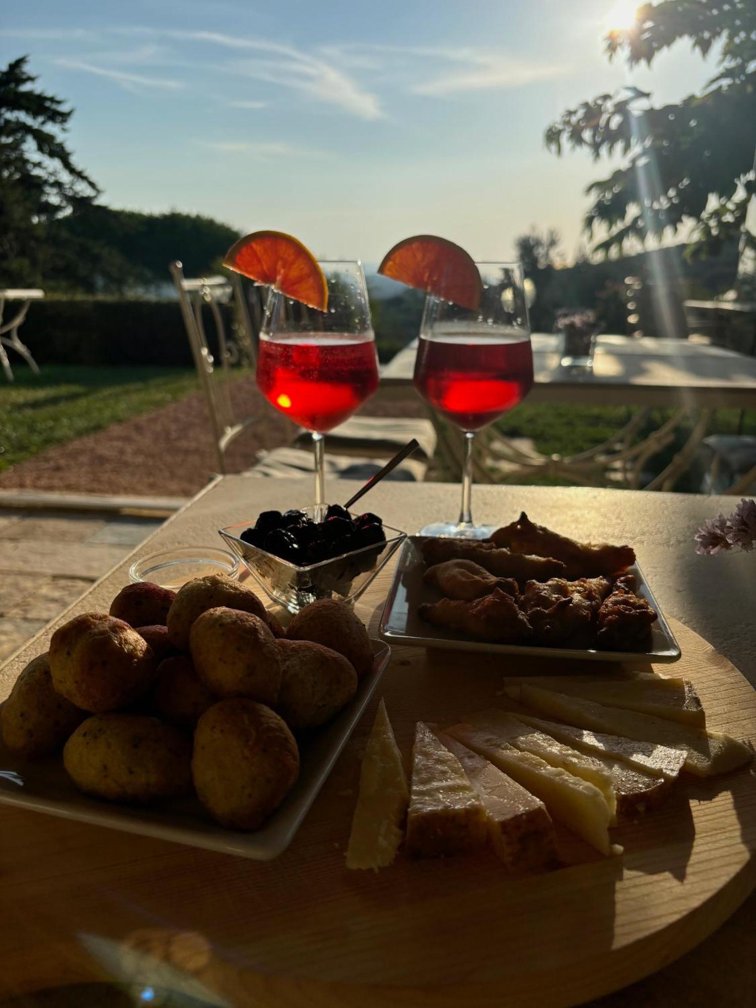 Relais Dei Molini Bed & Breakfast Castagneto Carducci Exterior photo
